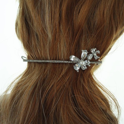 Luxurious Cubiczirconia Flower Barrette