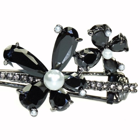 Luxurious Cubiczirconia Flower Barrette