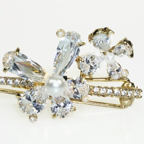 Luxurious Cubiczirconia Flower Barrette