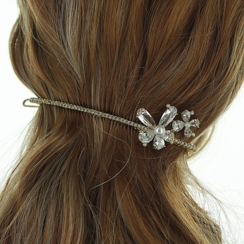 Luxurious Cubiczirconia Flower Barrette