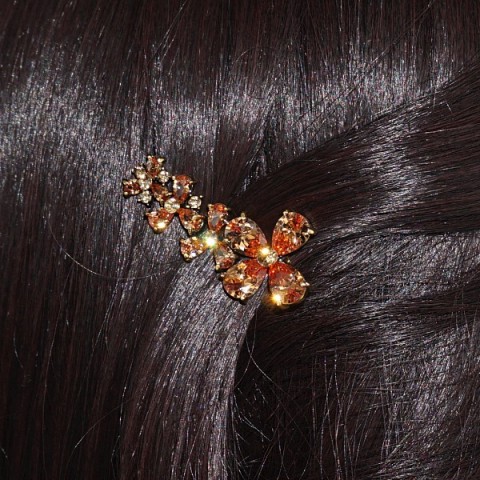 Luxurious Cubiczirconia Flower Barrette