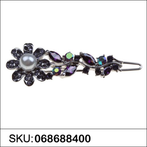 Luxurious Cubiczirconia Flower Pearl Barrette.