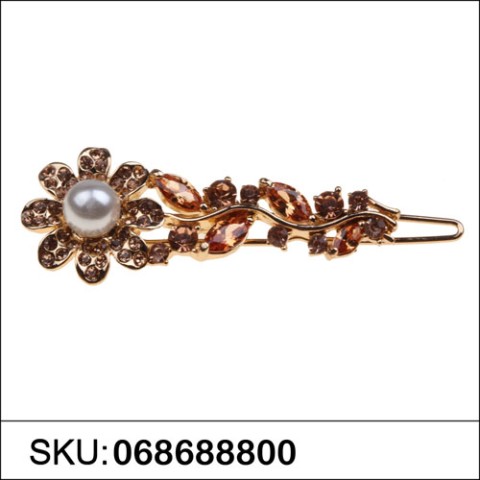 Luxurious Cubiczirconia Flower Pearl Barrette.