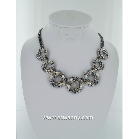 Necklace White