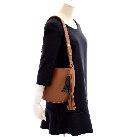 Swingy Tassel shoulder Bag