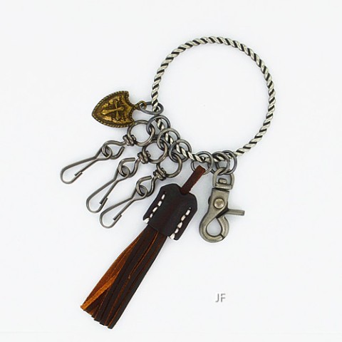 Key Chaines Brown