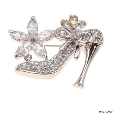 Brooch White